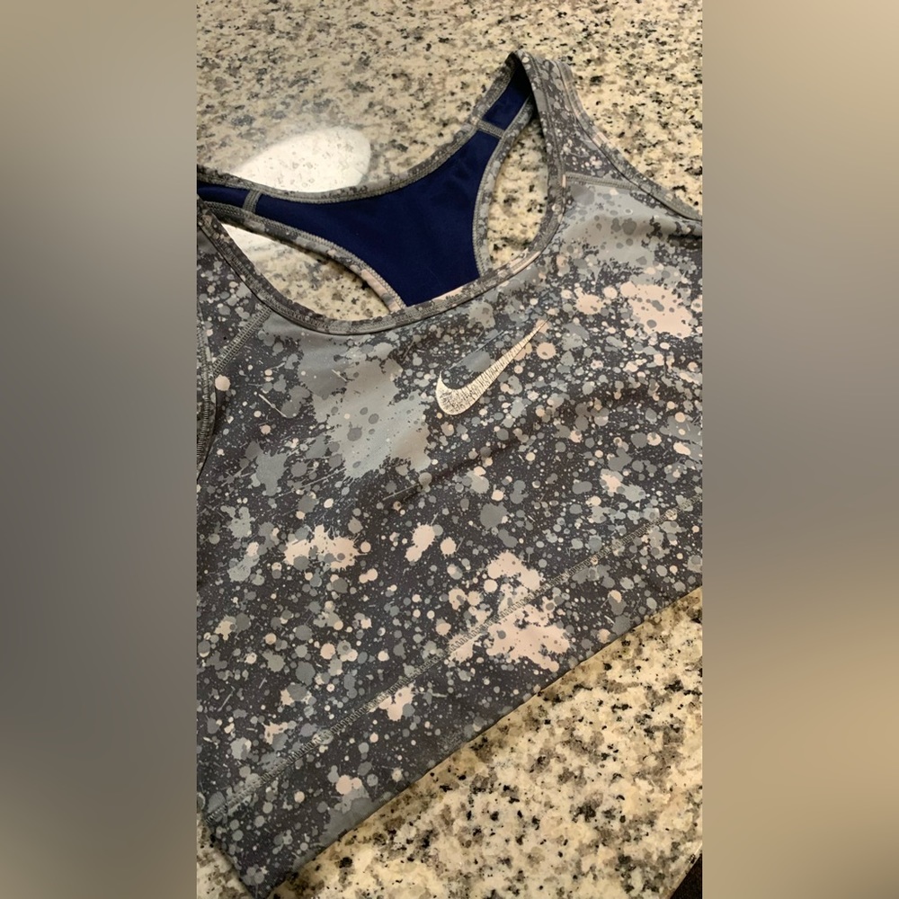 nike dri-fit sports bra